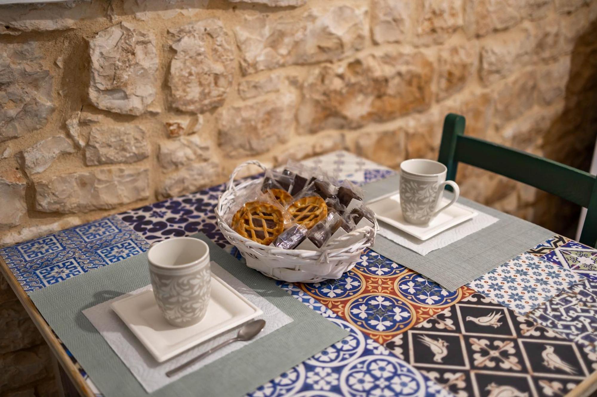 Antiche Mura Apartments"Nido Di Puglia" Monovano 투리 외부 사진